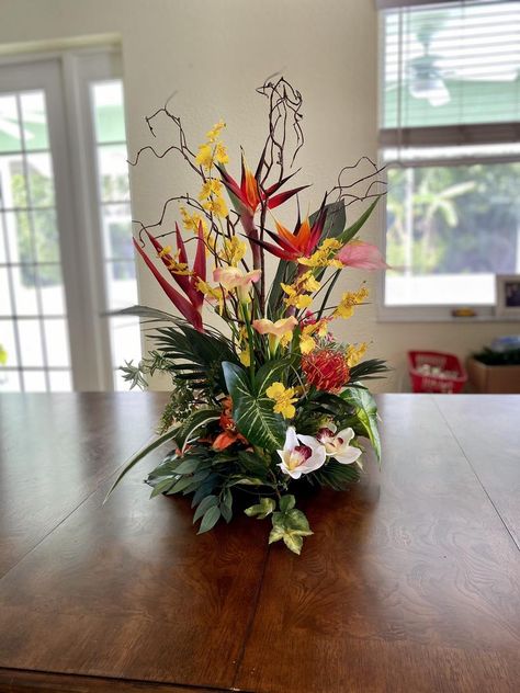 Grand tout autour Bird of Paradise Tropical Arrangement. | Etsy Anthurium Arrangement, Orchid Cymbidium, Tropical Arrangements, Hydrangea Garland, Round Bird, Tropical Centerpieces, Tropical Floral Arrangements, Tropical Flower Arrangements, Large Centerpiece