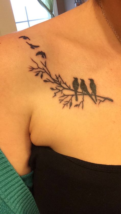 Birds on a branch tattoo to represent the kids, birds flying away represent miscarriages. Tiny Bird Tattoo, Bird Tattoo Ideas, Feather With Birds Tattoo, Little Bird Tattoos, Tiny Bird Tattoos, Vogel Tattoo, Flying Bird Tattoo, Flying Tattoo, Branch Tattoo