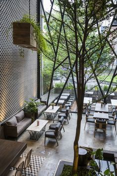 An’garden Café,© Hiroyuki Oki Rustic Cafe Design, Cafe Restaurant Concept, Modern Industrial Restaurant, Industrial Restaurant Bar, Vintage Cafe Design, Kaffe Bar, Architecture Restaurant, Rustic Cafe, Industrial Restaurant