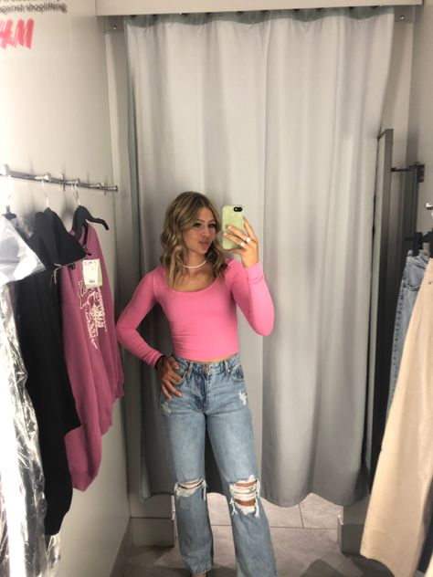 Pink Rebook Shoes Outfit, Cute Fall Outfits For Church, Everyday Outfits Modest, Outfits With Jeans For School, Lany Concert Outfit, Cute Outfits Jeans, Cute School Fits, Casual Preppy Outfits, Trendy Outfits For Teens