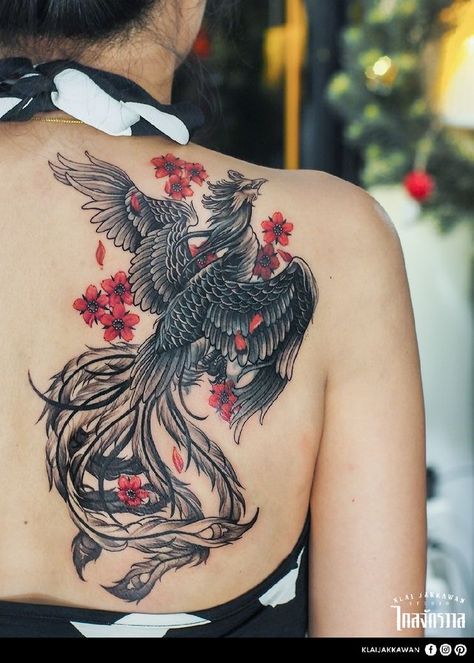 Tattoo Lower Back, Tato Phoenix, Phoenix Tattoo Feminine, Bodysuit Tattoos, Phönix Tattoo, Dragons Tattoo, Pola Tato, Belly Tattoos, Octopus Tattoos