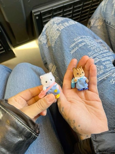 Calico Critters Aesthetic, My Kind Of Love, Calico Critters, Sonny Angel, Foto Ideas Instagram, Sylvanian Families, Your Girl, 가을 패션, Love Languages