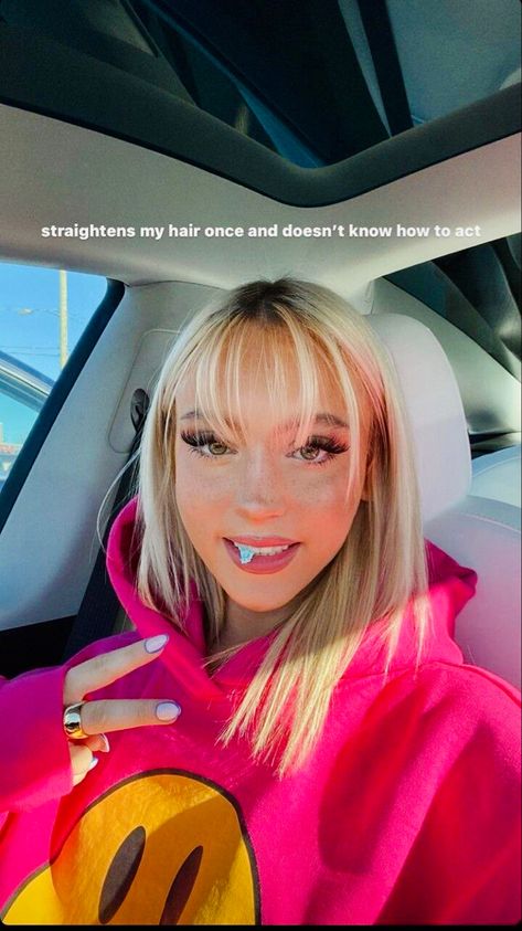 Shoulder Length Hair Fringe, Wispy Fringe Bangs, Blonde Hair With Fringe, Shoulder Haircut, Riley Hubatka, Wispy Hair, Blonde Bangs, Blonde Hair With Bangs, Hair Inspiration Short