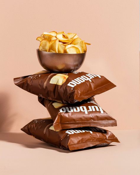 Grupo IMASD Creates a Range of Packaging for Platano Chips Brand Turbana - World Brand Design Society Snacks Photoshoot Ideas, Chips Photography Food Styling, Chips Photoshoot, Chips Ads, Chips Photography, Snacks Photography, Pasta Snacks, Cookies Brand, Cookies Branding