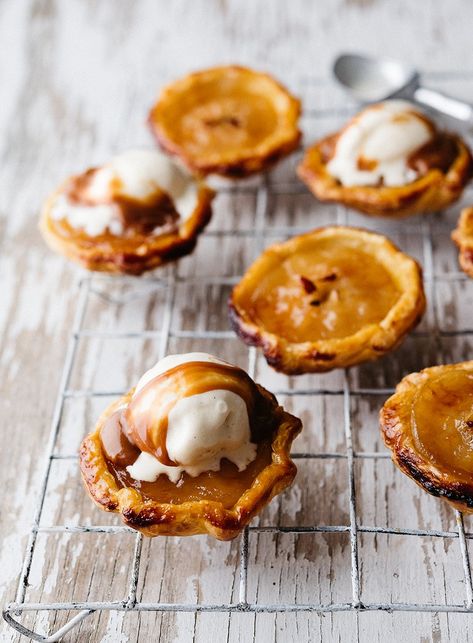 Tiny Apple Tartes Tatin Mini Apple Tarts, Tarte Tatin Recipe, Apple Tarte, Butter Puff Pastry, Bean Ice Cream, Caramelised Apples, Xmas 2022, Vanilla Bean Ice Cream, Artisan Food