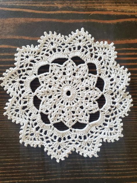 Crochet Thread Size 10, Double Crochet Decrease, Celtic Weave, Basketweave Stitch, Crochet Doily Diagram, Crochet Table Runner Pattern, Crocodile Stitch, Feather Stitch, Crochet Decrease