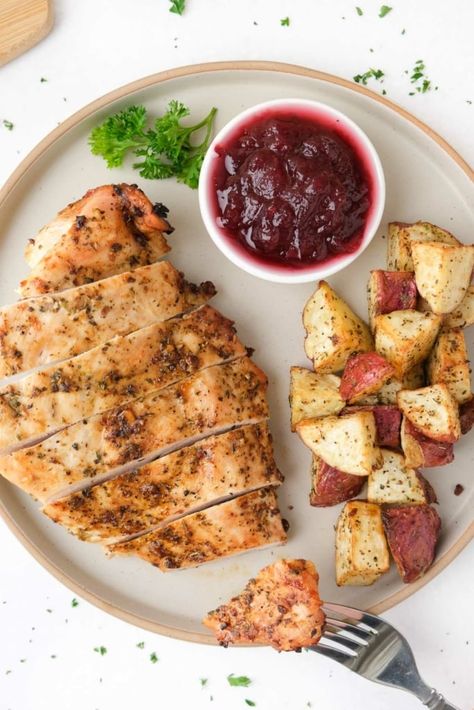 Air Fryer Turkey Breast Boneless, Skinless Turkey Breast Recipes, Boneless Skinless Turkey Breast Recipes, Turkey Breast Recipes Air Fryer, Boneless Skinless Turkey Breast, Air Fryer Turkey Breast, Turkey Breast Recipes, Reheat Turkey, Air Fryer Turkey