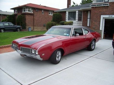 1969 Cutlass 1969 Oldsmobile Cutlass Supreme, 1969 Oldsmobile Cutlass, Vista Cruiser, Ford Hot Rod, 1960s Cars, Cutlass Supreme, Vinyl Roofing, Oldsmobile Cutlass Supreme, Awesome Cars