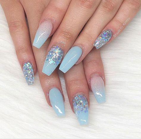 Blue Gray Nails Acrylic Almond, Pastel Blue Nails With Glitter, Nail Ideas To Go With Blue Dress, White Nails Blue Glitter, Prom Nails Acrylic Classy Blue, Sparkly Light Blue Nails, Ice Blue Nails, Friend Nails, Blue Gold Nails