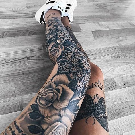 Thigh Sleeve Tattoo, Girly Sleeve Tattoo, Cute Foot Tattoos, Tattoo Diy, Full Leg Tattoos, Dibujos Tattoo, Girls With Sleeve Tattoos, Marvel Tattoos, Foot Tattoos For Women