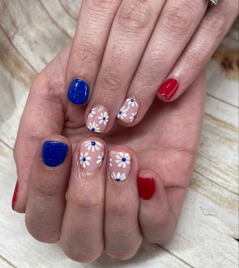 Red White Blue Flower Nails, Red White And Blue Flower Nails, Red And Blue Flower Nails, Red White And Blue Wedding Nails, Red And Blue Floral Nails, Subtle Red White And Blue Nails, Red White Blue Nails, Fourth Of July Nails White Base, Blue Gel Nails