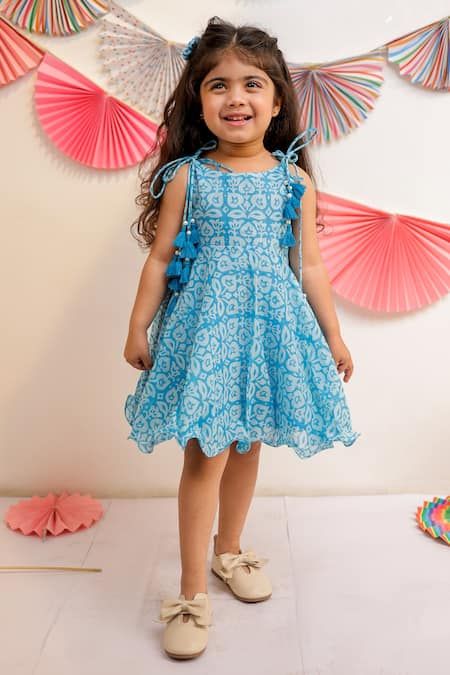 Buy Red Organic Cotton Dobby Ikhtiyar Jodhpur Suit Set For Boys by LITTLEENS Online at Aza Fashions. Sky Blue Short Dress, Baby Dress Diy, Cotton Frocks For Kids, Frocks For Kids, Crochet Baby Girl Dress, Kids Blouse Designs