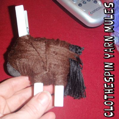 1st pic clothespin yarn donkeys mules1 step How to Make Yarn Clothespin Donkeys for a Nativity Scene Clothespin Donkey Craft, Solstice Crafts For Kids, Clothespin Donkey, Winter Solstice Crafts For Kids, Winter Solstice Crafts, Solstice Crafts, Fantasy Camp, Nativity Scene Crafts, Yule Crafts