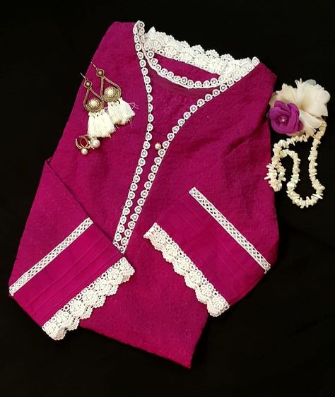 Magenta Magic!! Slef toned Chikan Kurta with beautiful white lace details on neck daaman and sleeves. With a single pearl drop on neck.… Magenta Kurti Combination, Pakistani Casual Wear, Chikan Kurta, Lawn Dress Design, Red Kurti, Kurti Sleeves, Pakistani Kurta, Agha Noor, Kurti Sleeves Design