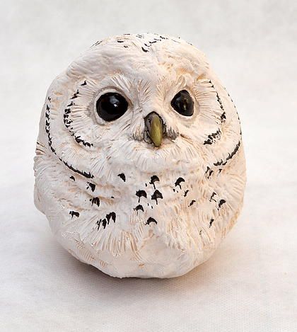 Birds of prey|ceramic sculpture| Clay Owl, Clay Birds, Sculptures Céramiques, Pottery Handbuilding, Ceramic Owl, Wildlife Artists, Ceramic Animals, Pottery Sculpture, Ceramic Birds