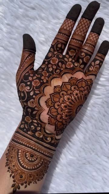 Beautiful Simple Mehndi Design, Front Mehndi Design, मेहंदी डिजाइन, Very Simple Mehndi Designs, Simple Mehndi Designs Fingers, Engagement Mehndi Designs, Full Mehndi Designs, Pretty Henna Designs, Latest Bridal Mehndi Designs