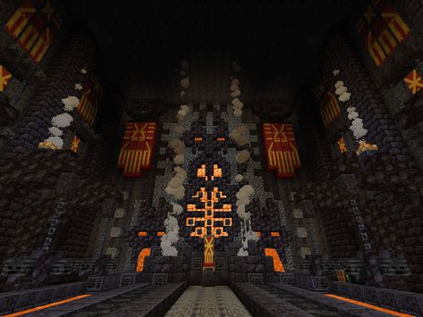 Nether Base Design Minecraft, Minecraft Evil Lair Interior, Minecraft Nether Railway Ideas, Mc Greenhouse, Minecraft Torture Room, Minecraft Nether Castle, Dark Castle Minecraft, Throne Minecraft, Nether Castle