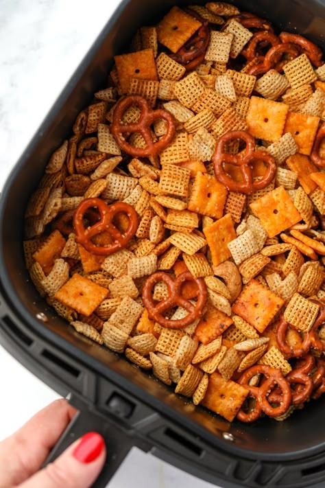 Gluten Free Chex, Chex Snack Mix, Easy Snack Mix, Homemade Chex Mix, Recipe For Air Fryer, Chex Party Mix, Chex Mix Recipe, Super Bowl Game, Air Fryer Tips