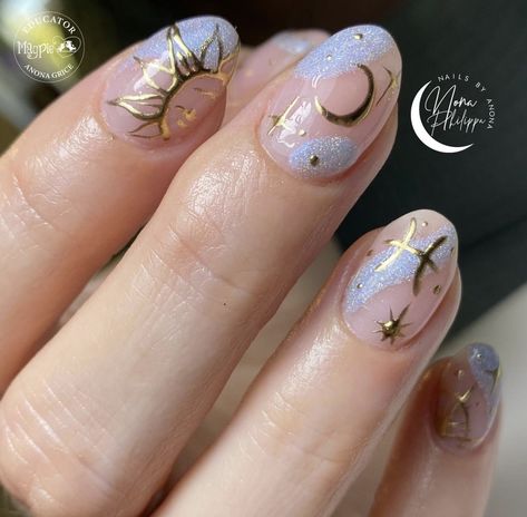 Short Celestial Nails, Celestial Nails Short, Whimsical Nails Short, Mystical Nail Designs, Roman Nails, Astrology Nail Art, Astrology Nails, Sun Nails, Quartz Nails