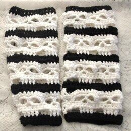 Skull Leg Warmers, Legwarmers Crochet, Legwarmers Pattern, Crochet Pour Halloween, Creepy Skull, Crochet Skull, Confection Au Crochet, Shawl Crochet, Fun Crochet Projects