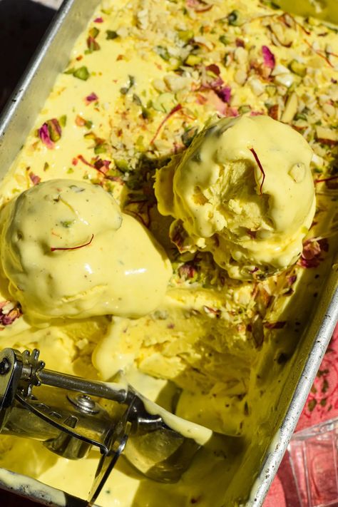 Easy Homemade Kulfi Ice Cream Kulfi Ice Cream, Persian Ice Cream, Easy Indian Dessert, Saffron Recipes, Kulfi Recipe, Pumpkin Mousse, Mango Ice Cream, Lemon Dessert Recipes, Homemade Ice Cream Recipes