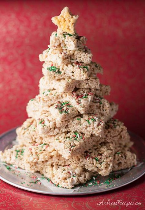 Creative Party Ideas by Cheryl: Rice Krispie Christmas Trees Rice Crispy Treats Christmas, Rice Krispie Christmas Trees, Christmas Rice Krispies, Marshmallow Tree, Krispie Treats Christmas, Rice Krispie Treats Christmas, Christmas Rice, Christmas Party Snacks, Gingerbread Reindeer