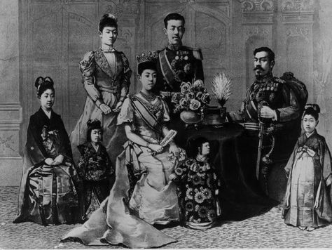 How the Meiji Restoration Ended Shogun Rule: The Meiji Emperor and his family, circa 1880.  The adults wear western-style clothes. Japanese Royalty, Emperor Hirohito, Imperial Japan, Meiji Restoration, Japan Travel Destinations, Historia Universal, Japan History, Meiji Era, Japanese History