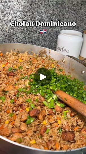 45K views · 7K reactions | Ya somos 7k 🎉🥳🎈🎊Lo prometido es deuda aqui esta la receta del chofan 😍 al estilo Dominicano 🇩🇴 Diganme que otra receta quieren ver ? 🥹 #ComidaDominicana #SaborDominicano #GastronomíaDominicana #CocinaCriolla #PlatosTípicos  #DominicanFood  #CulturaCulinaria #CocinandoConSabor #CocinaDominicana #SaboresDeMiTierra #DeliciasDominicanas #AmorPorLaComida #ComidaDeMiTierra #CocinaCaribeña #RecetasDominicanas | Robelis familia carmona | Anthony Santos · Vengo De Allá Anthony Santos, Dominican Cooking, Santos