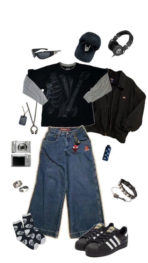 Y2k Skater Outfits, Y2k Black Outfit, Y2k Outfit Black, Skater Outfits, Outfit Inspo Casual, Y2k Black, Y2k Skater, Really Cute Outfits, Black Outfit