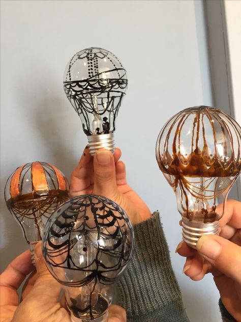 Steampunk Centerpiece, Steampunk Party Decorations, Décor Steampunk, Steampunk Diy Crafts, Light Bulb Crafts, Steampunk Party, Steampunk Furniture, Steampunk Airship, Frida And Diego