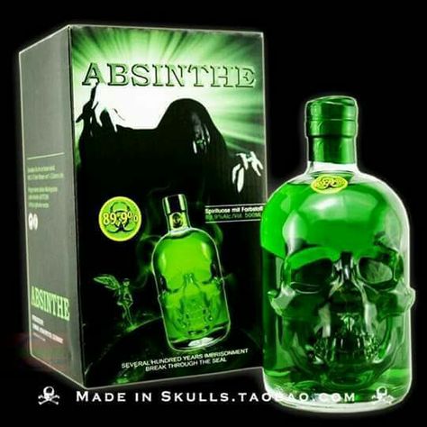 Skull absinthe Green Fairy Absinthe, Skull Bottle, Funny Cocktails, Happy Hour Cocktails, Alcohol Bottles, Math Methods, Creativity Quotes, Drinks Alcohol Recipes, Alcohol Recipes