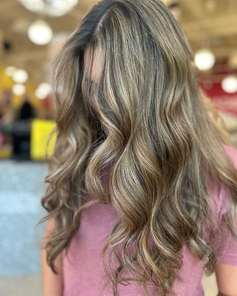 🌟Full blonde balayage on this girl🌟 swipe for our before👉 This is her second session for our goal of going blonde and we were both very happy with the results we were trying to achieve ✨✨ - follow me along my cosmetology journey for more content/ posts - - - -#hairstylist #hairsalon #hair #student #haircut #hairideas #blowout #hairhighlights #highlight #curls #curlss #lasvegas #lasvegastrends #lasvegashairstylist #lasvegashair #lasvegascosmetologystudent #lasvegashairstylists #cosmetologist ... Student Haircut, Full Blonde, Cosmetology Student, Going Blonde, Hair School, Cosmetology School, Hair Trim, Blonde Balayage, Cosmetology