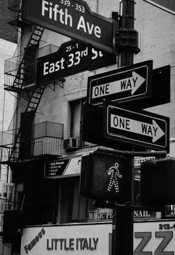 Black And White Photo Wall, New York Black And White, Photography Collage, Black And White City, Black And White Picture Wall, Gray Aesthetic, Black And White Wallpaper, Iphone Wallpaper Vintage, Black And White Posters