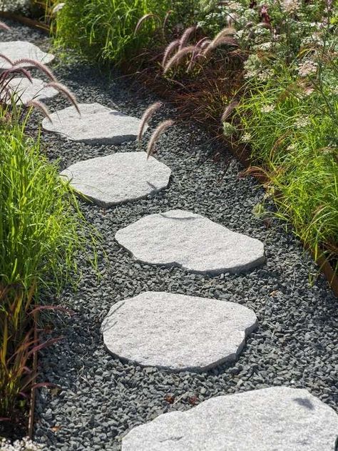 Gravel Walkway, Walkway Design, Walkway Ideas, Walkways Paths, Budget Garden, Gravel Garden, Garden Walkway, Stone Path, Unique Gardens