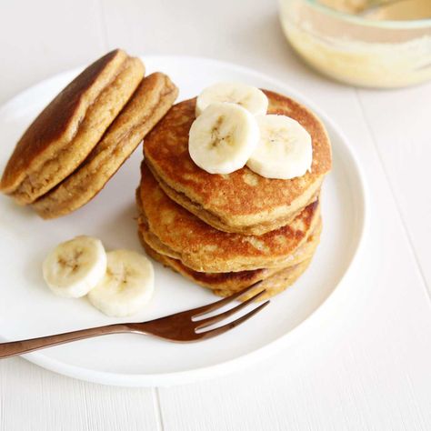 How to Make Healthy Powdered Peanut Butter Pancakes Using PB Fit or PB2 - All Purpose Veggies Pancakes Fluffy, Pb Fit, Peanut Butter Pancakes, Powdered Peanut Butter, Butter Pancakes, Peanut Butter Eggs, Low Carb Peanut Butter, Peanut Butter Powder, Breakfast Plate