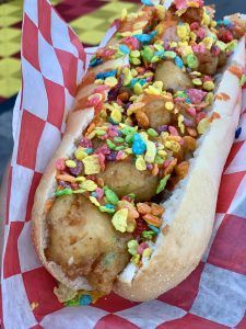 Get Fried's Fruity Pebbles Shrimp Po'Boy; image from Orange Coast Magazine's coverage of the OC Fair: https://www.orangecoast.com/ocdining/here-are-some-new-oc-fair-food-items-and-a-few-best-bets/ Bang Bang Shrimp Pasta Recipe, State Fairs, Oc Fair, State Fair Food, Shrimp Po Boy, Food Combinations, Blooming Onion, Tangy Bbq Sauce, Beef Hot Dogs