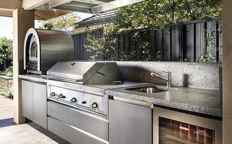 Outdoor Kitchens Costa Blanca-Design and Construction | Handyman Costa Blanca 🏘️ Outdoor Kitchen Design Ideas, Outdoor Bbq Area, Outdoor Cooking Area, Building A Kitchen, Fireplace Designs, Kitchen Design Layout, Outdoor Bbq Kitchen, Outdoor Kitchen Design Layout, Bbq Kitchen