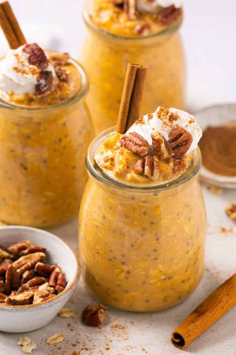 High Protein Pumpkin Overnight Oats Whole 30 Pumpkin, Overnight Oats Protein Powder, Lauren Fit Foodie, Sugar Free Pancake Syrup, Pumpkin Overnight Oats, Vegan Breakfast Options, Pumpkin Pie Protein, Protein Overnight Oats, Pumpkin Protein