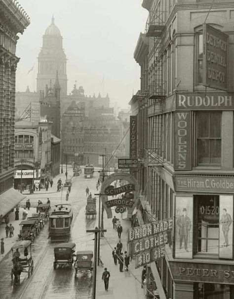 Farmer Street, Detroit, 1910. Detroit Pictures, Michigan Facts, Historic Detroit, Detroit Motors, Detroit Rock City, Detroit History, Michigan History, Flint Michigan, Vintage Detroit