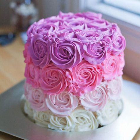 Spring Cakes Recipes, Ombré Cake, Rosette Cake, Pastel Cakes, Spring Cake, Creative Cake Decorating, Krispy Kreme, Rose Cake, Cool Birthday Cakes