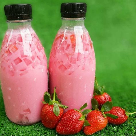 7 Kreasi Resep Minuman Jelly yang Menyegarkan dan Mudah Dibuat Minuman Jelly, Es Jelly, Milk Jelly, Resep Salad, Berbuka Puasa, Yogurt Drinks, Food Recepie, Cooking Recipe, Easy Cooking Recipes