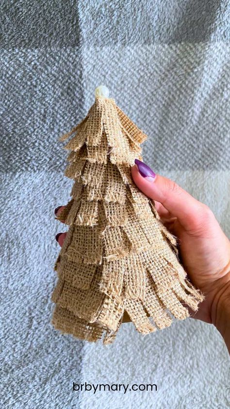 If you’re looking for a simple and charming way to add rustic holiday decor to your home, this burlap Christmas tree is a great project! I love how easy it is to make these burlap Christmas tree DIYs. Winter Coffee Table Decor, Green Christmas Decor Ideas, Black And Green Christmas Decor, Black And Green Christmas, Christmas Bathroom Decor Ideas, Decorate After Christmas, Burlap Christmas Ornaments, Christmas Kitchen Decor Ideas, Green Christmas Decor