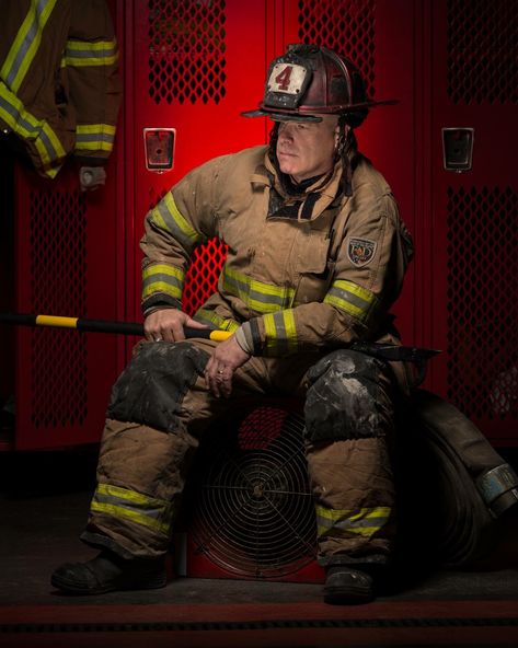 Fire Department Photography, Firefighter Photography, Firefighter Calendar, Firefighter Humor, Fire Fighters, Fire Fighter, Windy City, Fire Department, Picture Poses