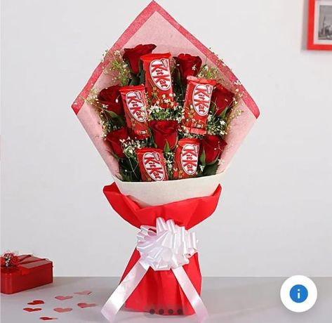 Kitkat Bouquet, Bouquet For Valentines Day, Online Birthday Cake, Flower Boquet, Send Flowers Online, Flowers And Gifts, Unique Flower Arrangements, Chocolate Flowers, Tasty Chocolate Cake