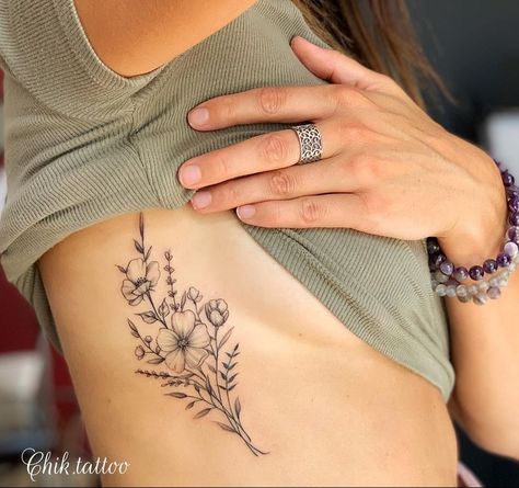 Cowgirl Tattoos, Rib Tattoos For Women, Basic Tattoos, Bauch Tattoos, Small Pretty Tattoos, Beautiful Tattoo, Stylist Tattoos, Cute Tattoos For Women, Classy Tattoos