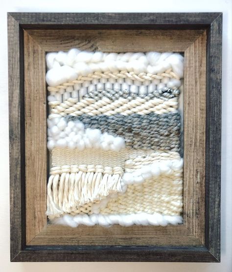 Weaving On A Picture Frame, Picture Frame Weaving, Frame Weaving, Auction Ideas, Simple Frame, Old Picture Frames, Diy Weaving, Art Corner, Picture Frame Art