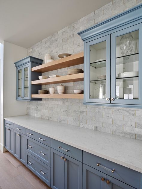 Desain Pantry, Blue Cabinets, 아파트 인테리어, Kitchen Room Design, Kitchen Inspiration Design, Kitchen Redo, Kitchen Cabinet Design, Counter Tops, Kitchen Remodel Idea