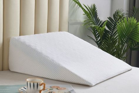 Best Wedge Pillows for Side Sleepers Pillows For Side Sleepers, Wedge Pillows, Bed Wedge Pillow, Bed Wedge, Side Sleeping, Firm Pillows, Ways To Sleep, Wedge Pillow, Side Sleeper Pillow