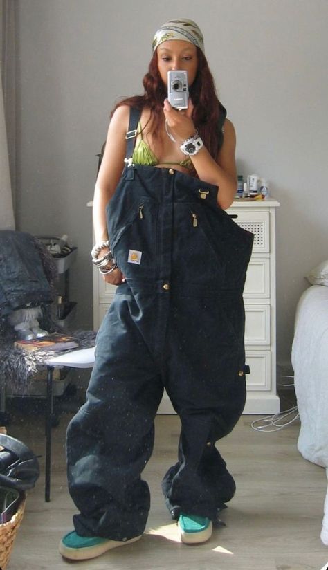 Lallopaloza Outfits, Overalls Outfit Aesthetic, Street Style Outfits Casual, Drip Drip, Outfit Streetwear, Earthy Outfits, Streetwear Aesthetic, 2000s Fashion Outfits, Tomboy Style Outfits