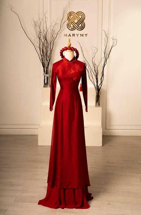 Red Ao Dai Wedding, Bun Bao, Viet Wedding, Ao Dai Red, Vietnamese Wedding Ao Dai, Red Ao Dai, Traditional Vietnamese Wedding, Vietnamese Wedding Dress, Qipao Wedding